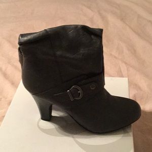 STYLE & CO Spunkygry size 7M